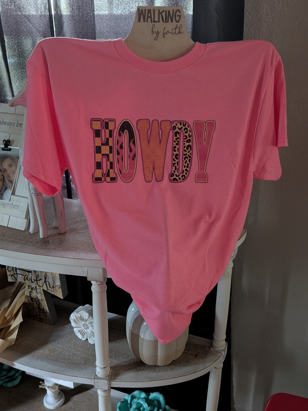 Gildan Hot Pink "Howdy" Short Sleeve Tee